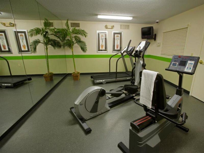 מאונט לאורל Extended Stay America Suites - Philadelphia - Mt Laurel - Pacilli Place מראה חיצוני תמונה